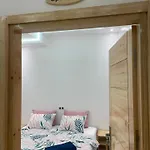 Line Up Surf House